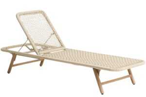 Kave Home Béžové zahradní lehátko Dandara s dřevěnou podnoží