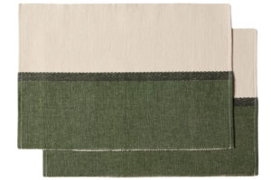 Kave Home Zeleno-béžový bavlněný set dvou prostírání Tari 35 x 30 cm